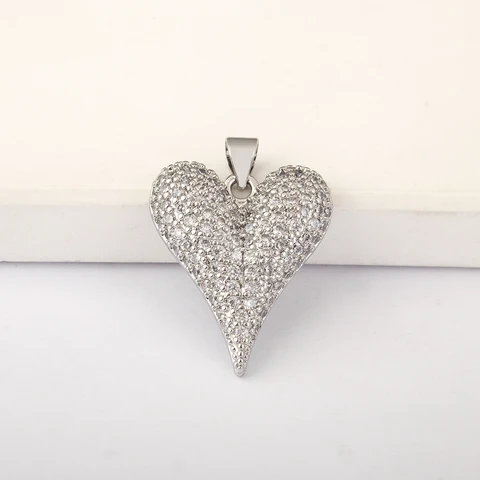 Медный кулон сердце с кристаллами