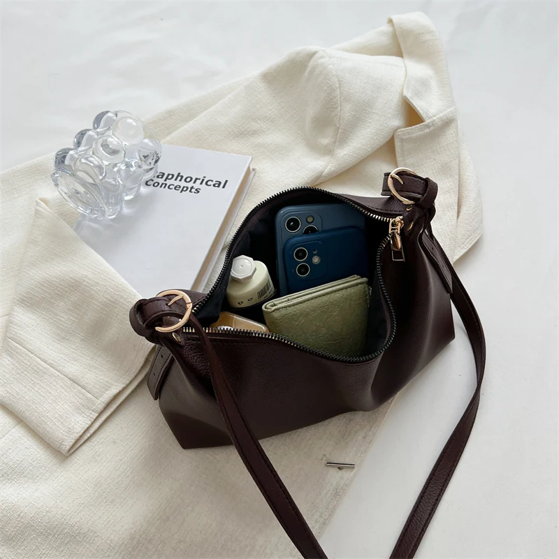 2023 new Spring and Summer women's shoulder bag textured leather women's bag casual zipper women's bag solid color retro bag