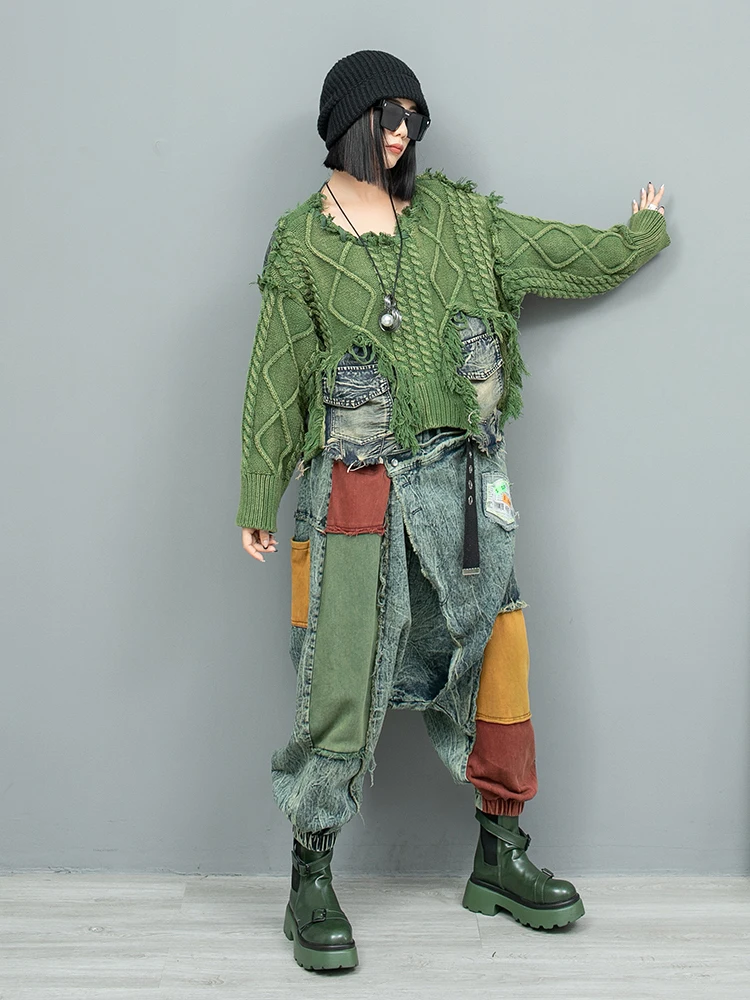 Женский джинсовый свитер с круглым вырезом и джинсы вязаный шерстяной костюм из