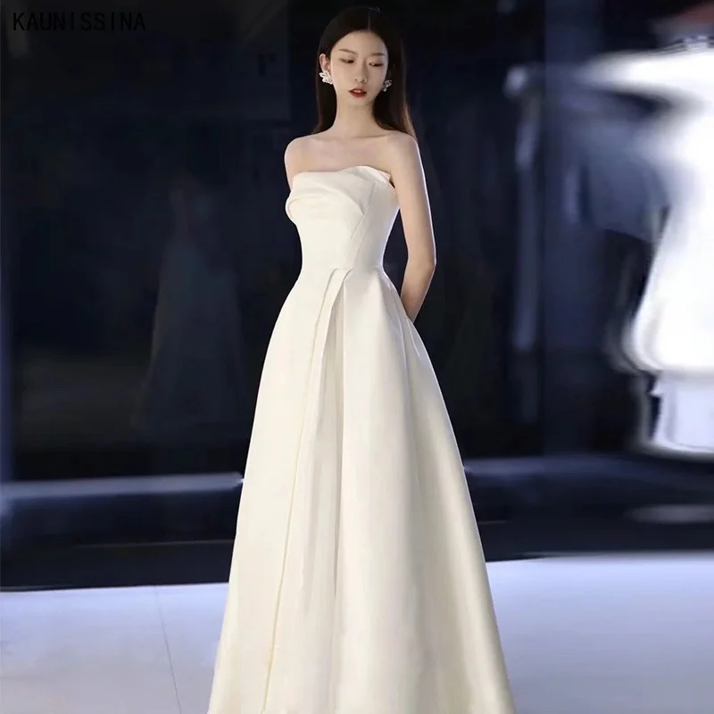 

KAUNISSINA White A Line Satin Strapless Wedding Dress Sleeveless Pleats Floor Length Bride Gowns Custom Size Bridal Dresses