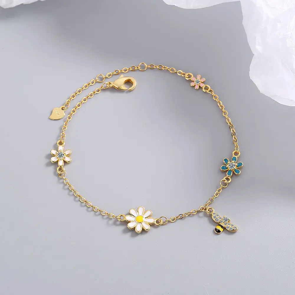 Wholesale Enamel Butterfly Bees Pendant Bracelets for Women Girls Flower Daisy Charm Bangle Adjustable Bracelet Accessory
