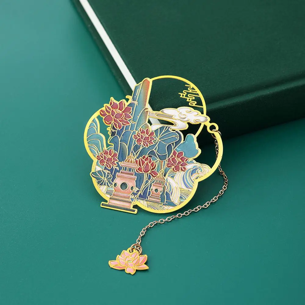 

Clip Peacock Bookmark Student Gift Chinese Style Brass Bookmark Hollow Design Bookmarks Metal Bookmark Vintage Cutout Bookmark
