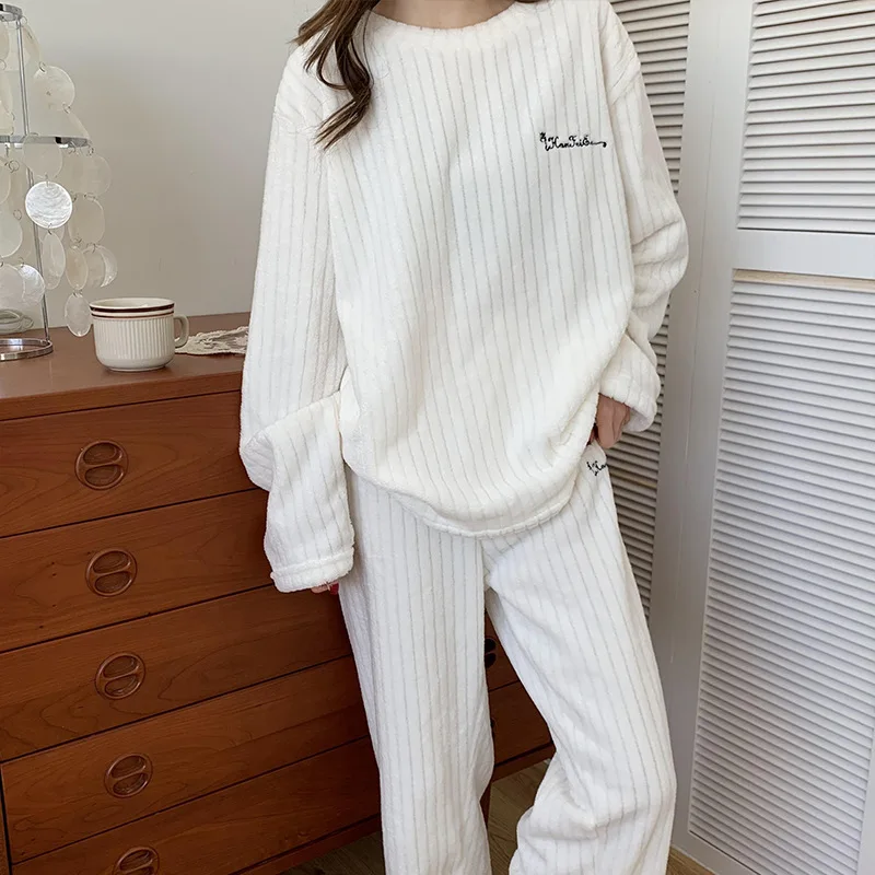 Autumn Winter Flannel Women Pyjamas Sets Loose Soft Coral Fleece Pajamas Set Long Sleeve Sleepwear Warm Loungewear 2 Piece Suit