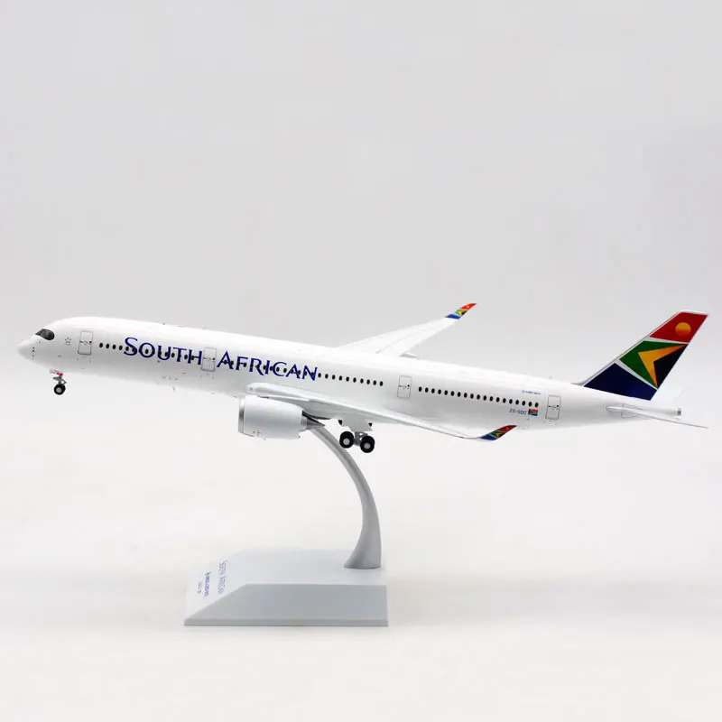 

1:200 Scale Model A350-900 ZS-SDC Plane Airplanes South African Airlines Diecast Alloy Aircraft Toy Collection Display For Adult