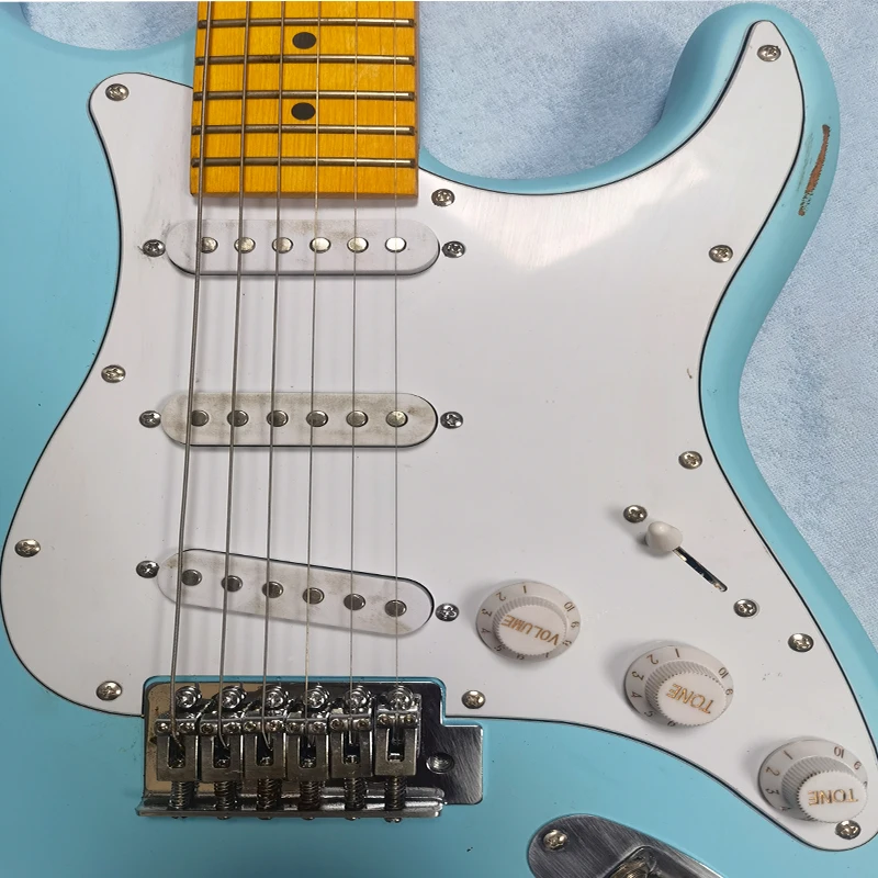 Корпус пианино небесно-голубого цвета белая защитная доска ручная работа