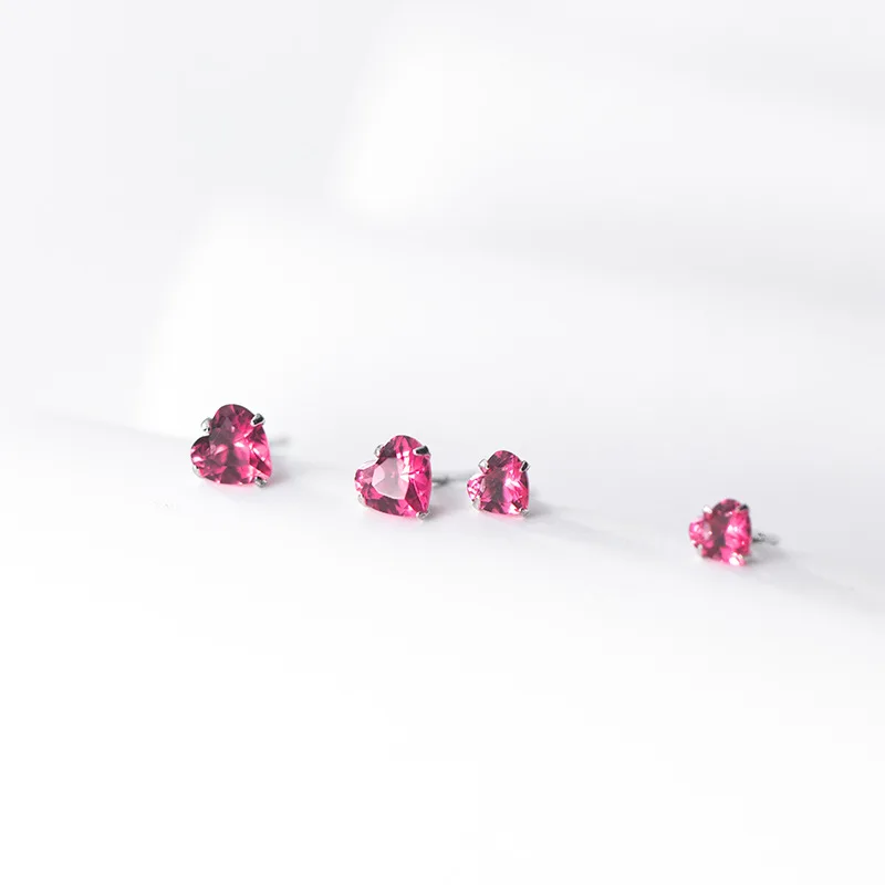 

S925 Sterling Silver Heart-shaped Red Diamond Earrings Temperament Women Fashion Fine Jewelry for Wedding Party Gift