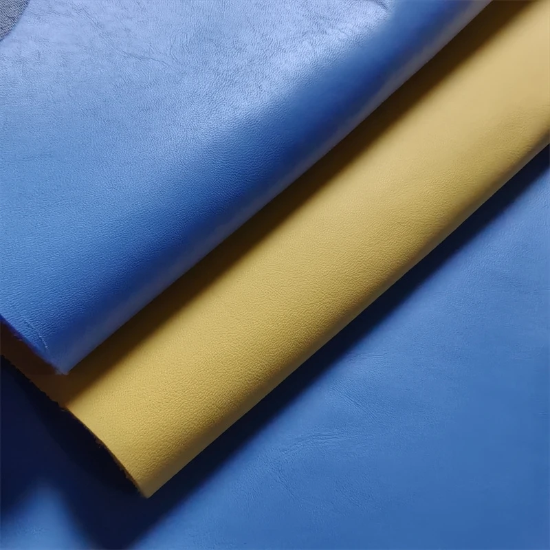 Светло-голубая желтая воловья кожа толщиной 1 2 мм. Кожа первого слоя. Натуральная