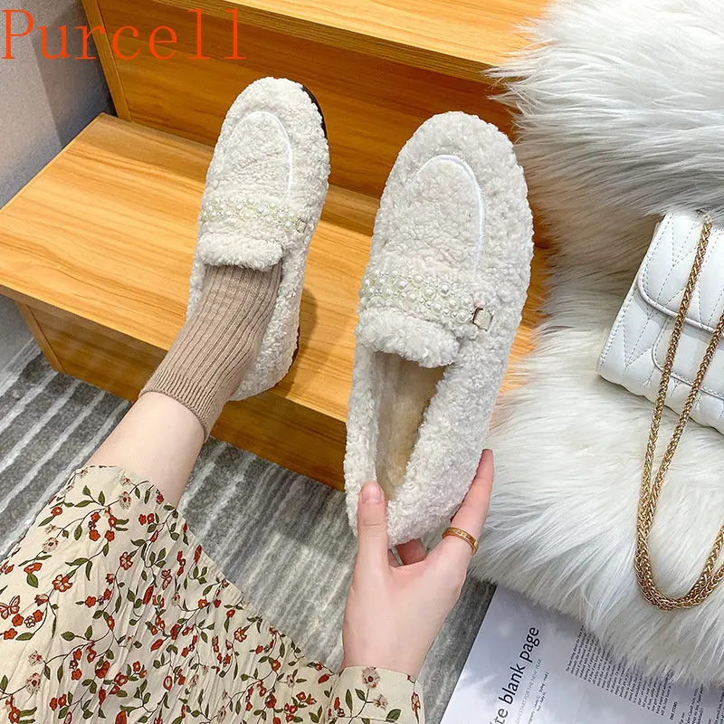 Women's woolen shoes wear 2023 winter new flat bottom lambhair women's shoes and wear thick bottom bean shoes