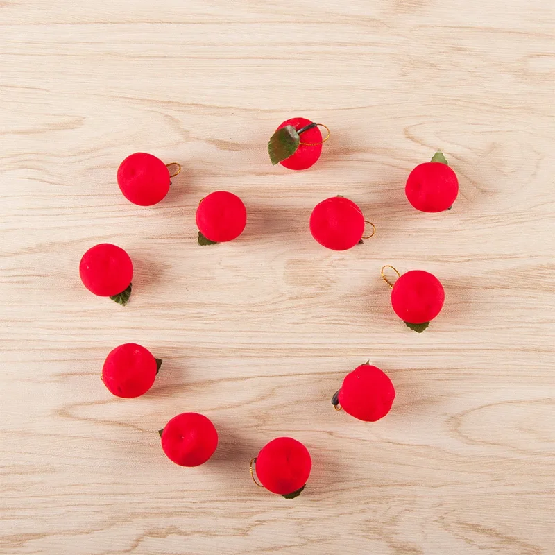 Маленькая подвеска 12 штук 3 см красное яблоко