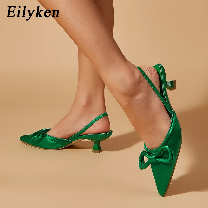 

Eilyken/Прямая поставка; Брендовые женские туфли-лодочки с острым носком; Коллекция 2023 года; Сезон весна-осень; Атласная женская обувь на низком каблуке с бантом-бабочкой