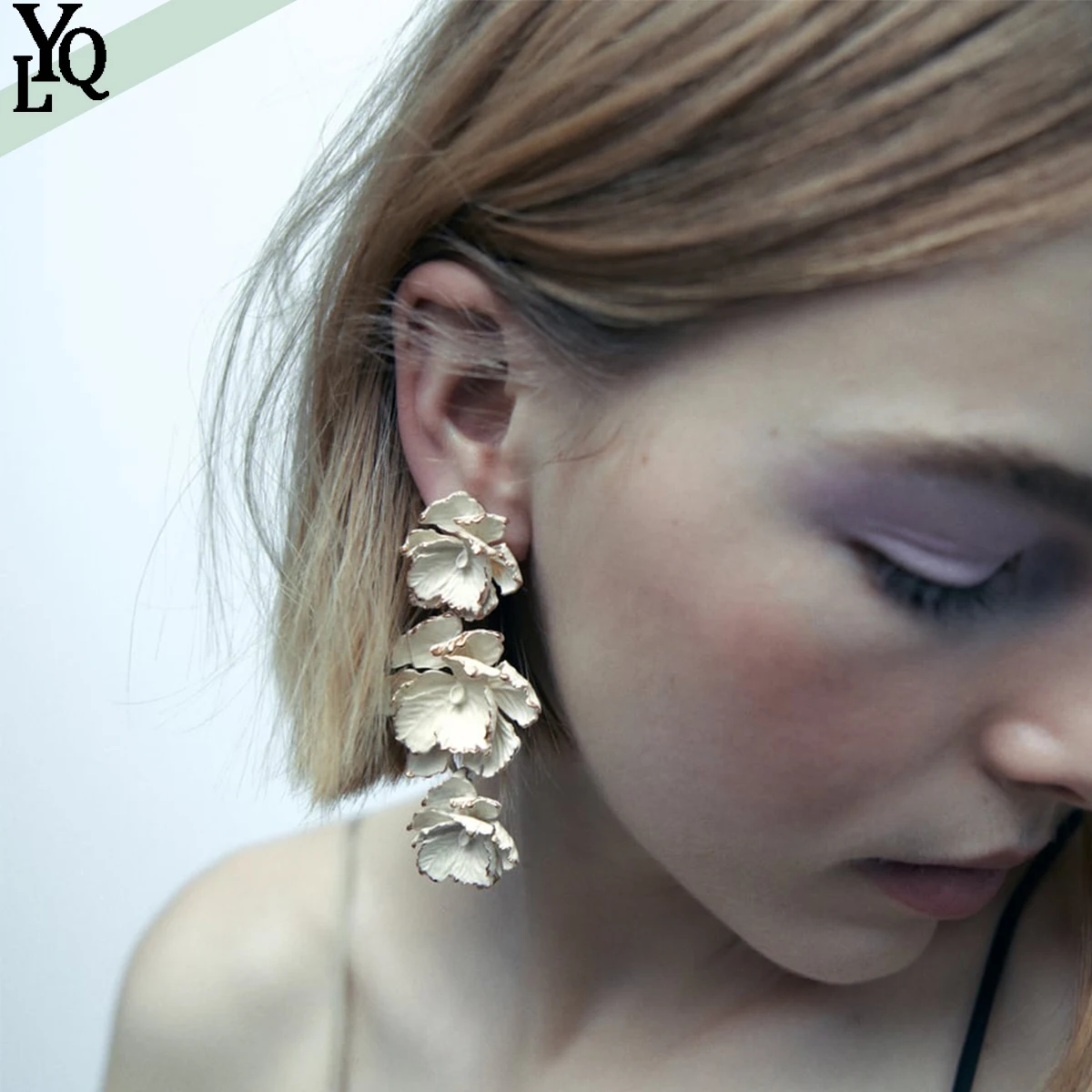 

Bohemia Za Alloy Enameled Flower Earrings for Women Romantic Charm Long Floral Swing Earrings Party Hanging Ear Jewelry Gifts