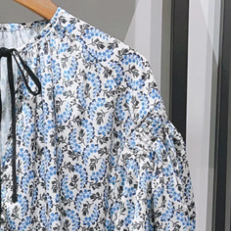 

2023 Early Autumn Loose Lantern Sleeve Printed Drawstring Top Women