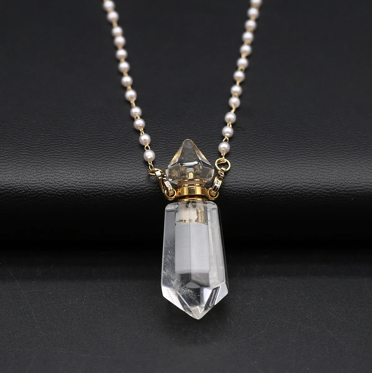 Купи Natural Stone White Crystals Clear Quartz Perfume Bottle Pendants Neck Chain Necklaces for Women Essential Oil Diffuser Jewelry за 334 рублей в магазине AliExpress