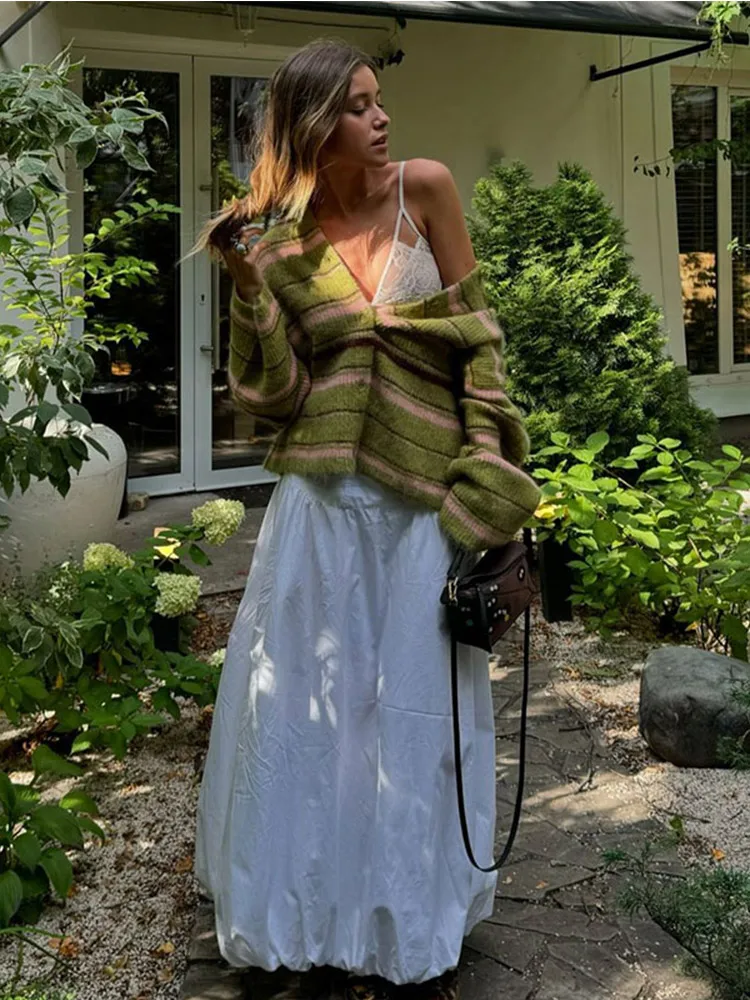 Женский свободный контрастный кардиган с длинными рукавами и v-образным вырезом