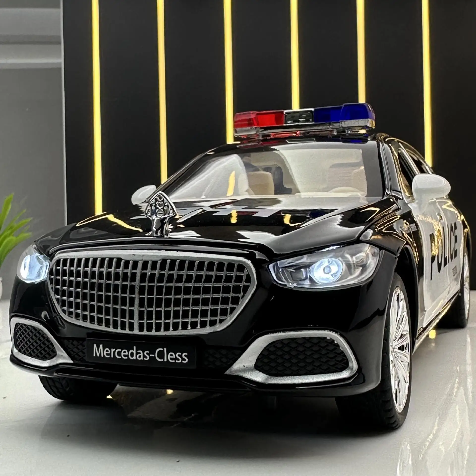 1:24 Mercedes-Benz Maybach S680 полицейский автомобиль литый под давлением модель автомобиля