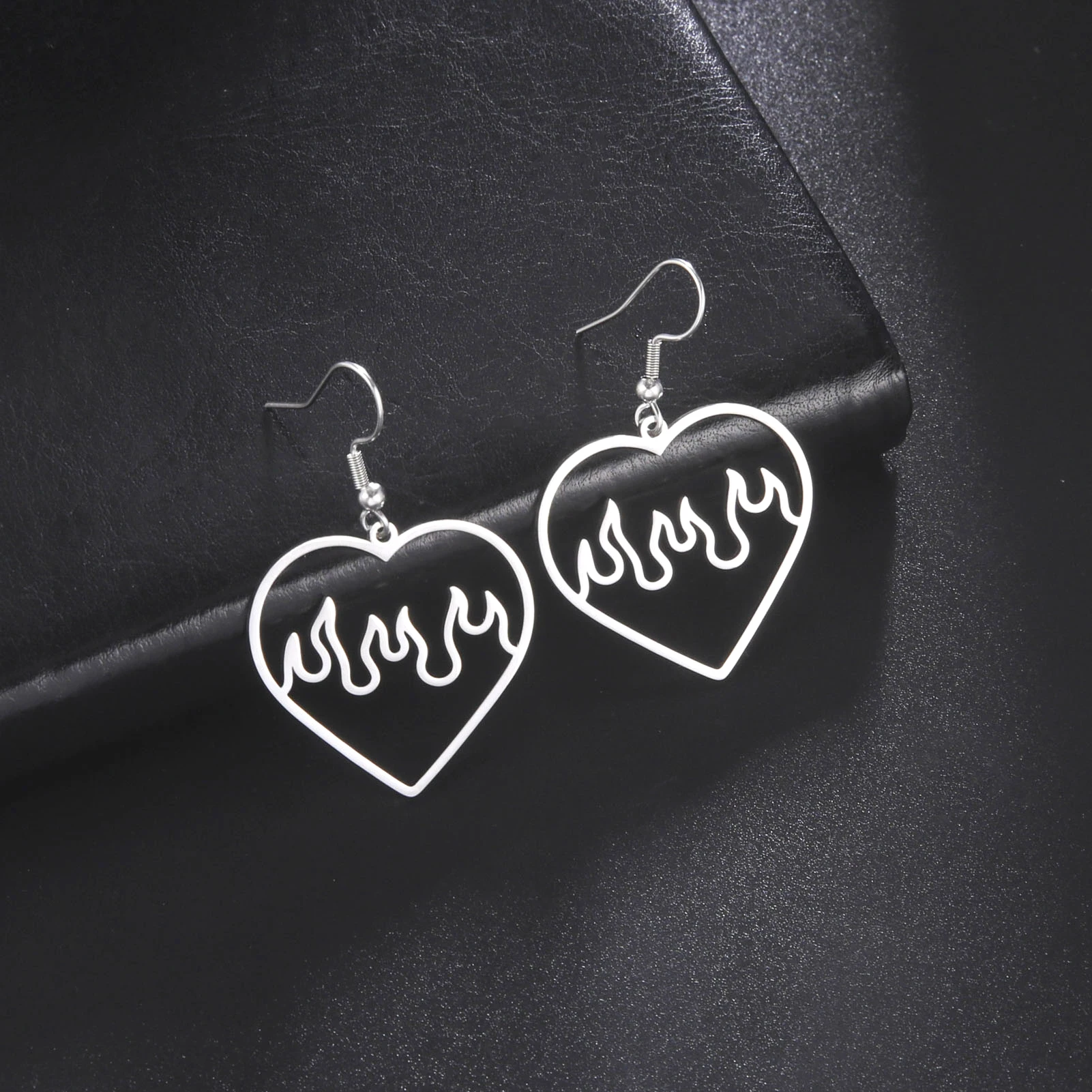 

Sipuris Love Heart Flames Stainless Steel Minimalist Earrings For Women Grunge Cute Pendants Jewelry Gifts Dangle Earring