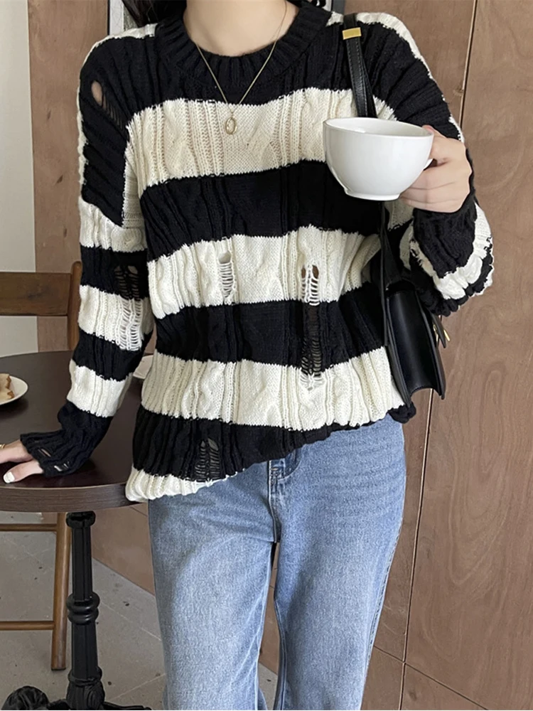 

2022 New Sweaters Women Harajuku Punk Knitted Stripes hole Jumper Vintage Plus Size Loose Long Sleeve Pullover Tops Streetwear