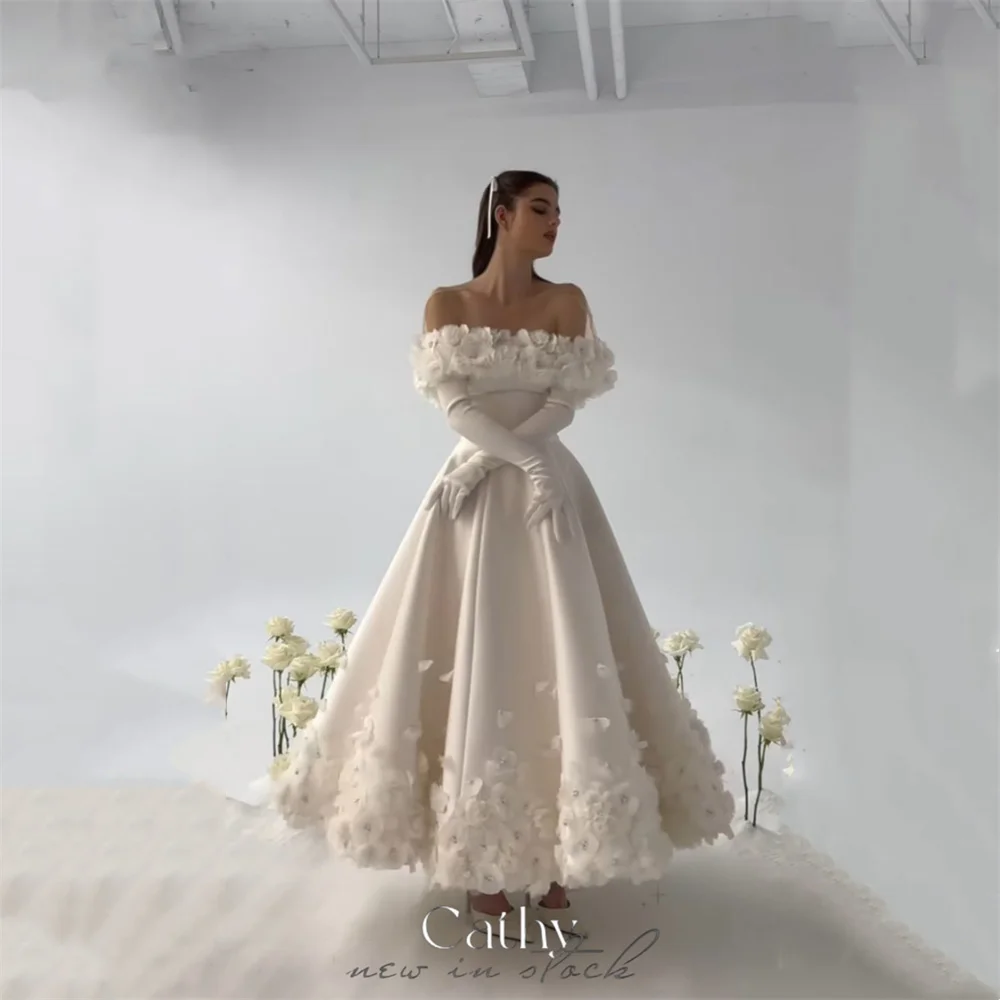 Белое кружевное платье для выпускного Cathy с цветочным кружевом и аппликацией