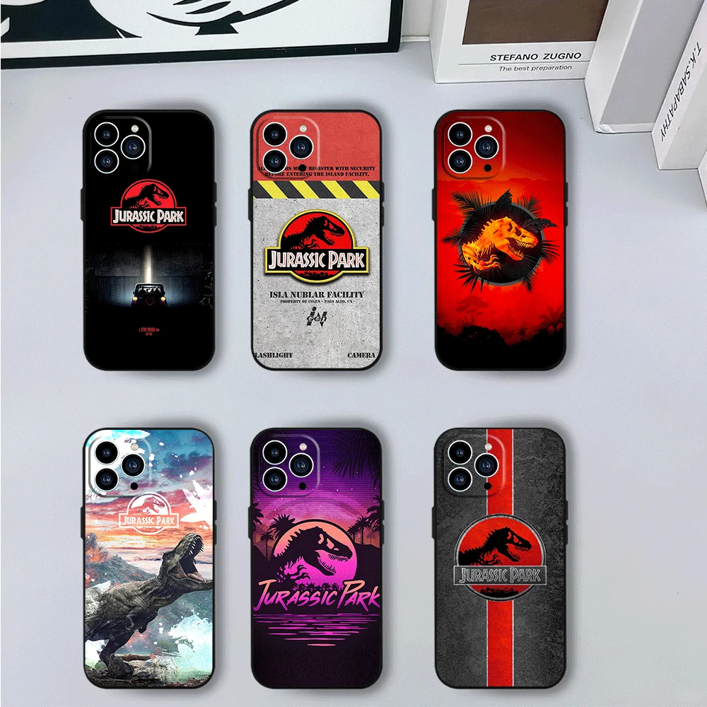 Чехол для телефона Динозавр J-Jurassics Parks iPhone 12 11 13 14 15 16 Max Pro Plus черный мягкий