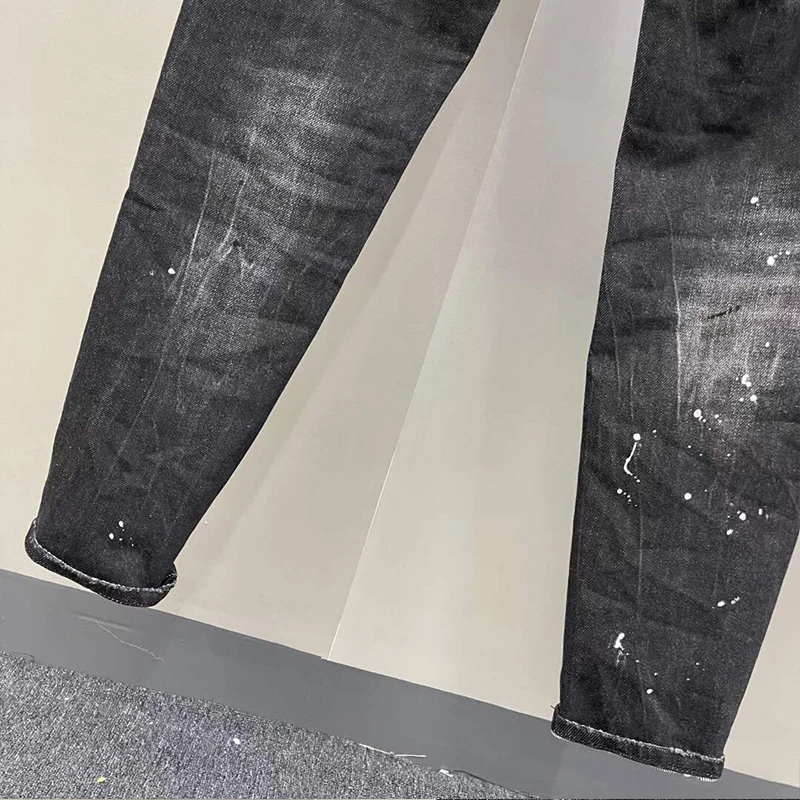 2022 Starbags DSQ Chic men's casual black jeans with straight legs and small feet and ripped hole