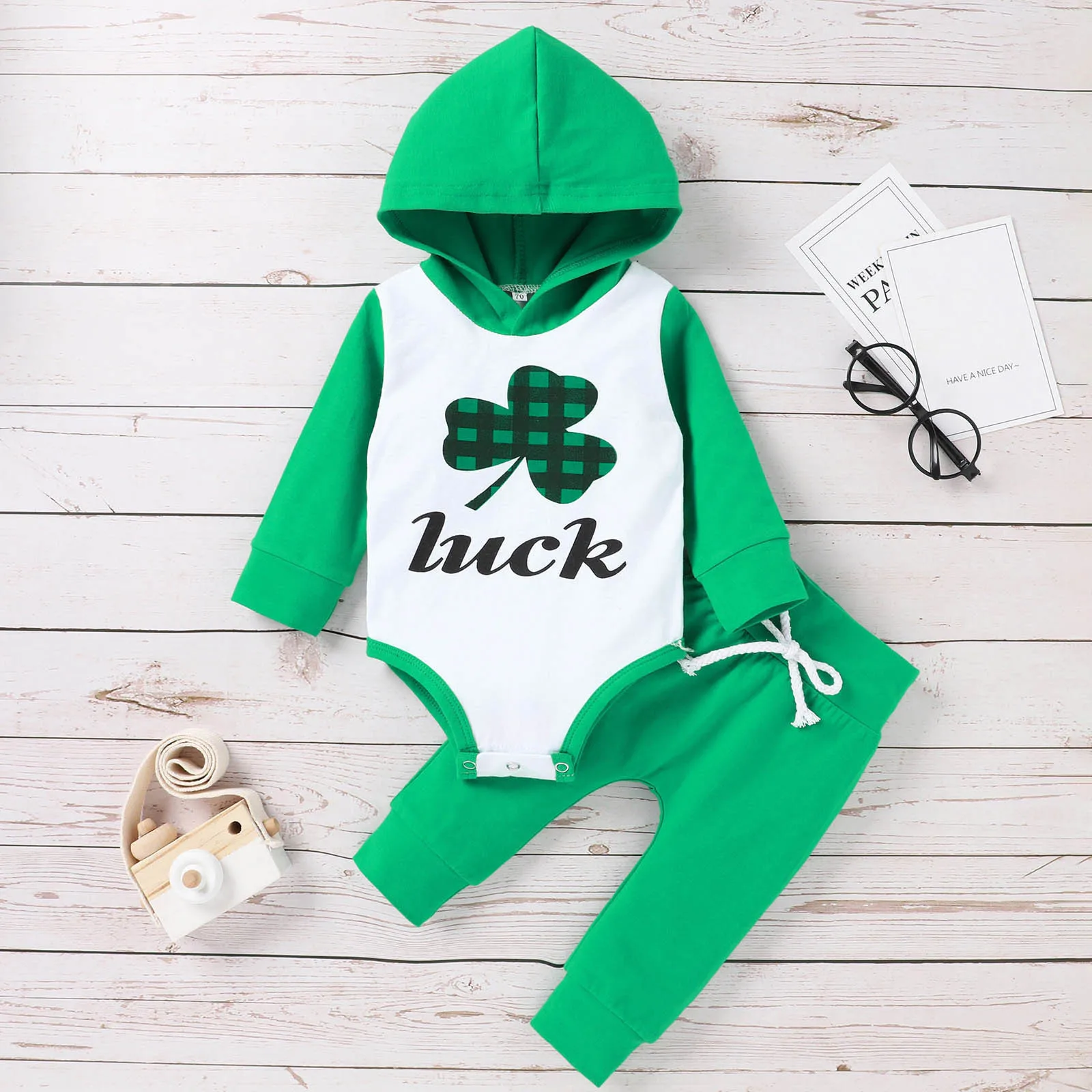 

Костюм на День Патрика для маленьких мальчиков и девочек, комплекты одежды, комбинезон с капюшоном и брюки с длинным рукавом и четырехлистн...