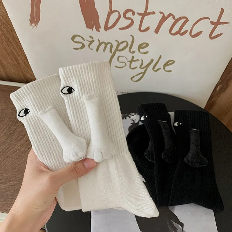 1Pair Cartoon Eyes Couples Sock Ins 3D Doll Funny Magnetic Attraction Hands Black White Mid-Tube Casual Cotton Socks Lover Gifts