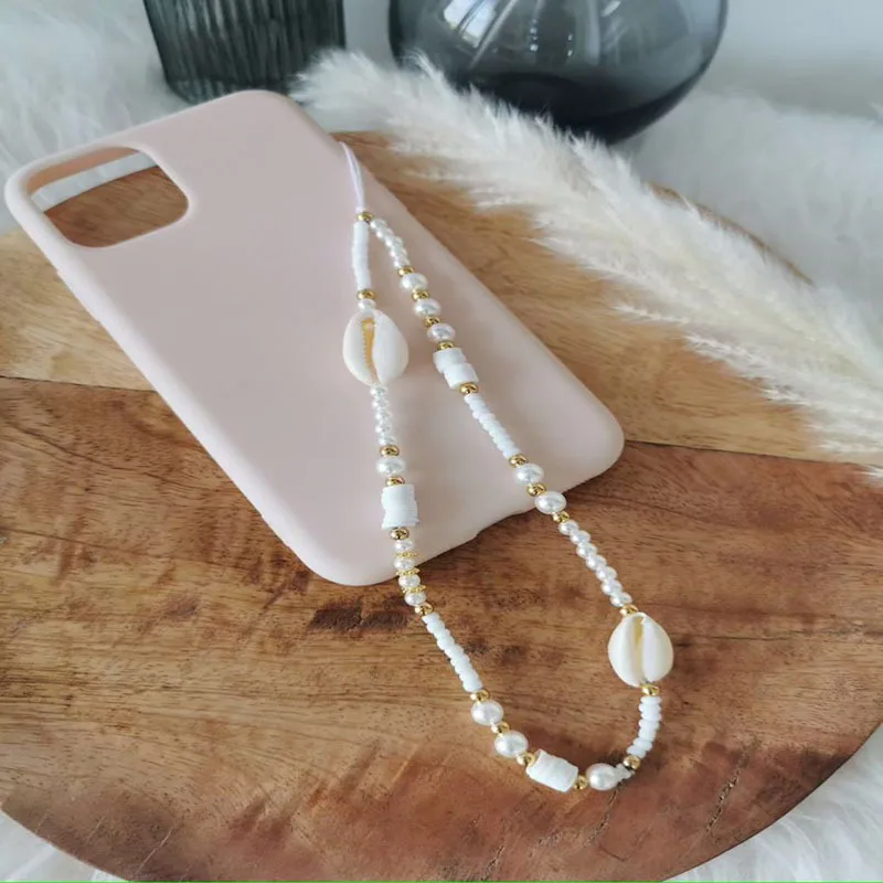 

2022 Trendy Mobile Strap Phone Charm Pearl Letter Phone Chain Natural Shell Jewelry For Women Anti-Lost Lanyard Gift
