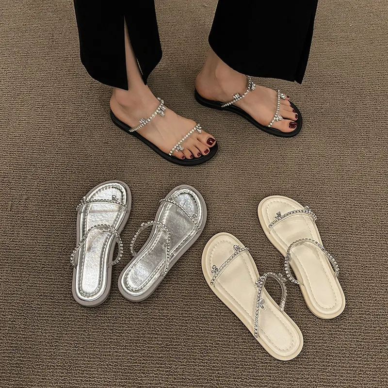 

Шлепанцы женские блестящие, мягкие, без каблука, из ПУ кожи, с кристаллами, роскошные базовые, летняя обувь, 2023
