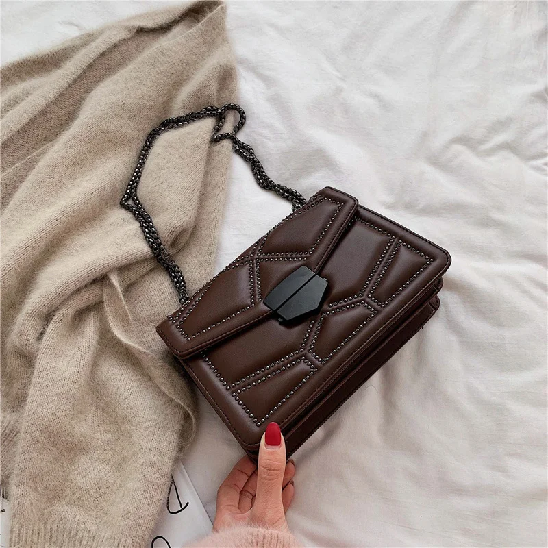 

Сумка кросс-боди Женская с заклепками и цепочкой, из ПУ кожи