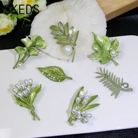 skeds 2022 elegant pearl leave brooch for women fashion green plant brooches pins wedding party badges lapel pin jewelry