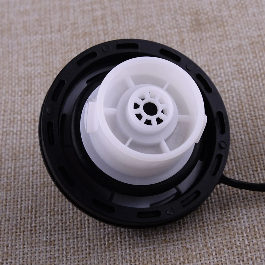 Крышка для топливного бака с 2 ключами подходящая Buick Century lesabrrainier Regal Cadillac DeVille