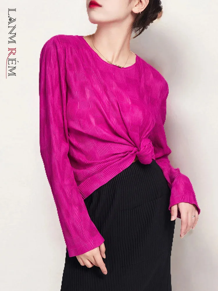 

LANMREM Повседневная плиссированная Однотонная футболка для женщин с круглым вырезом и длинными рукавами, свободные топы, универсальная Весенняя Новинка 2024, одежда 2AA4168