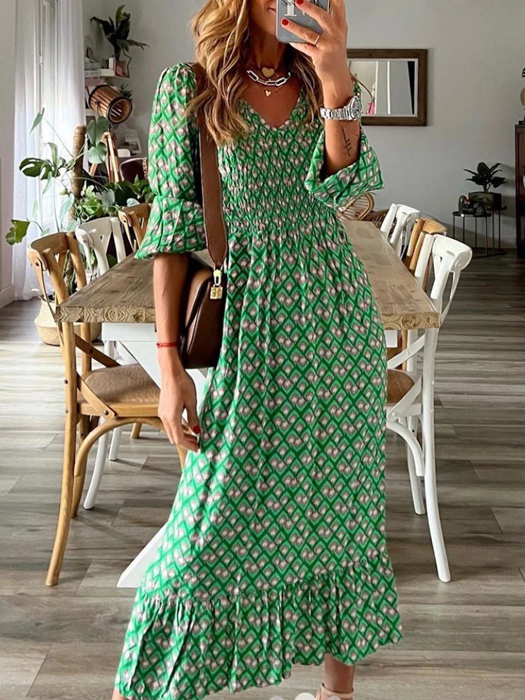 Женское платье с V-образным вырезом винтажным принтом и коротким рукавом |