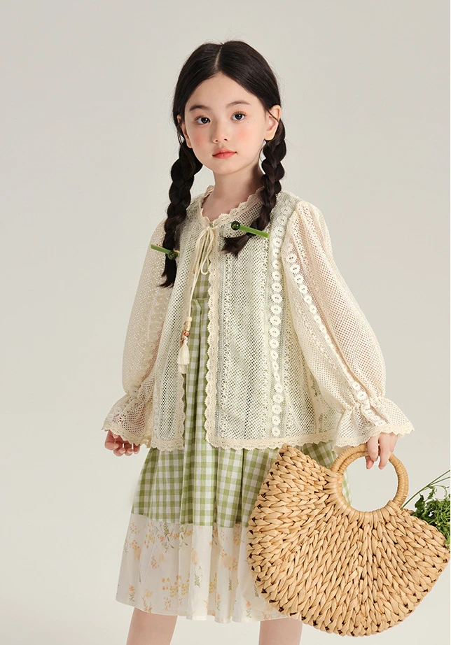 Детский кардиган с рукавами-фонариками на шнуровке