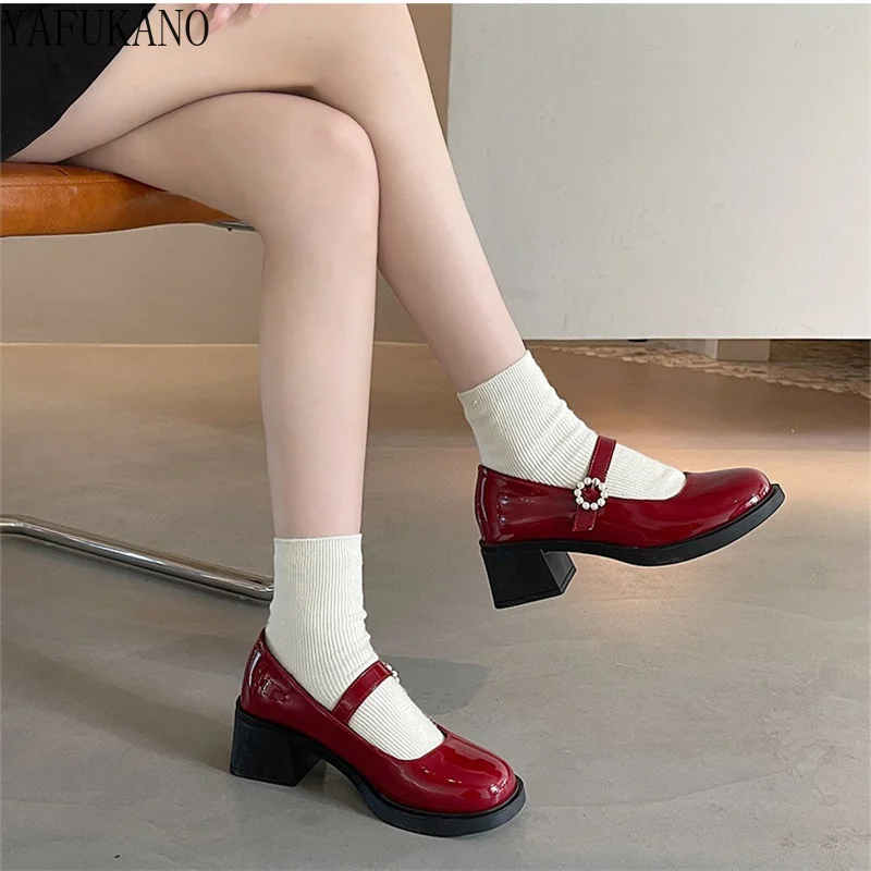 

Chunky Heeled High Heels Womens 2022 New Beautiful Retro All-match French Temperament Dress Mary Jane Shoes Pearl Decor Pumps