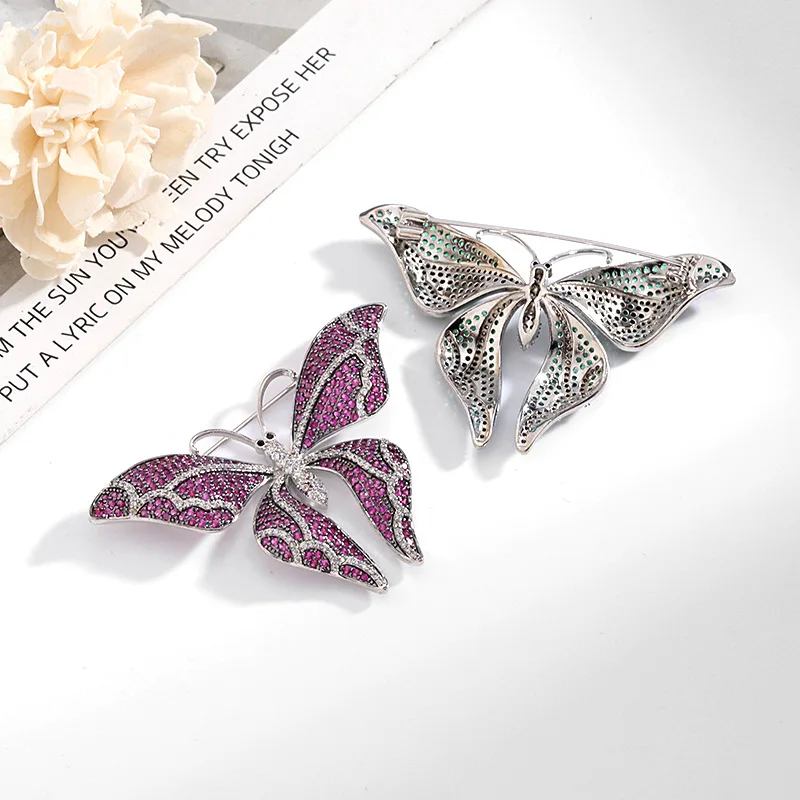 

Luxury Shiny Green Rosy Butterfly Brooch for Women Wings Brooches Corsage Clip Gold Lapel Pin Zircon Gifts Chic Wedding Jewelry