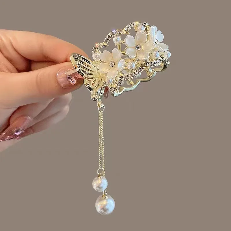 

Fashion Rhinestone Tassel Pearl Hair Claws Flowers Hair Clip Women Barrettes Ponytail Holder Hairpins Hair Accessories Gifts