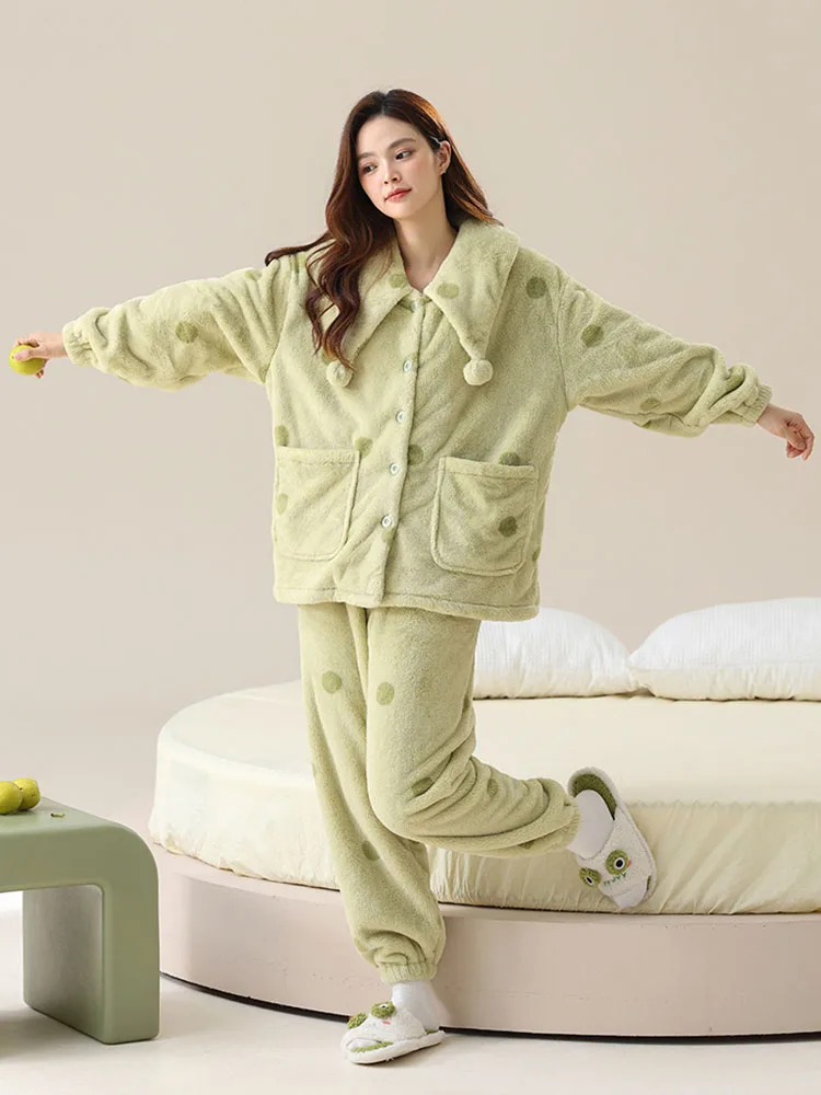 Теплые флисовые пижамы Victoria с шезлонгом осенние и зимние женские из кораллового