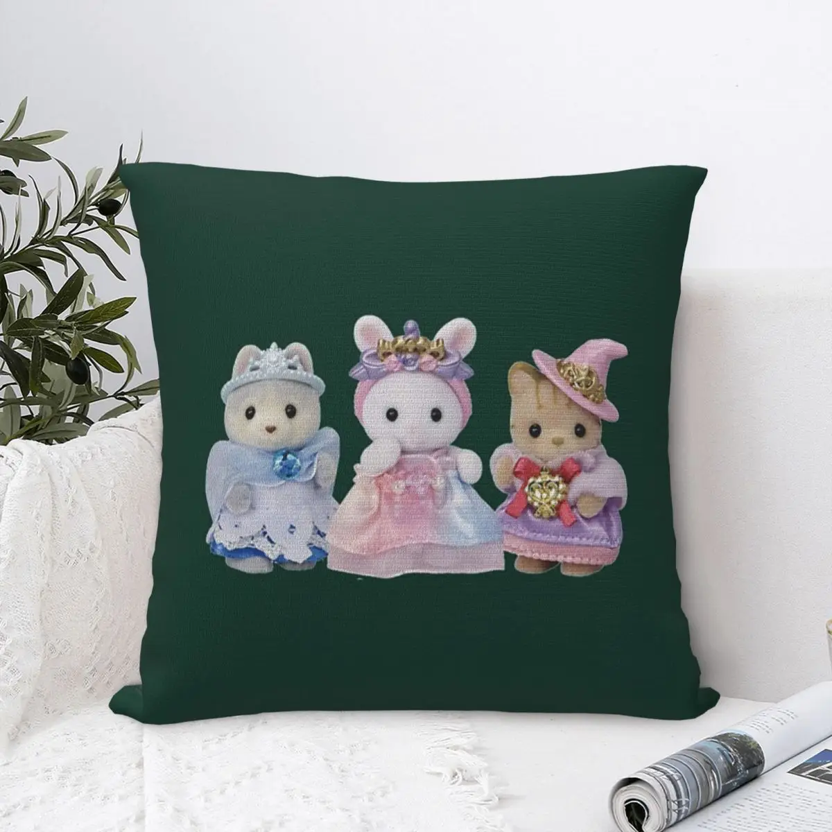 Наволочка с милыми животными и принцессыми наволочка в стиле аниме белая