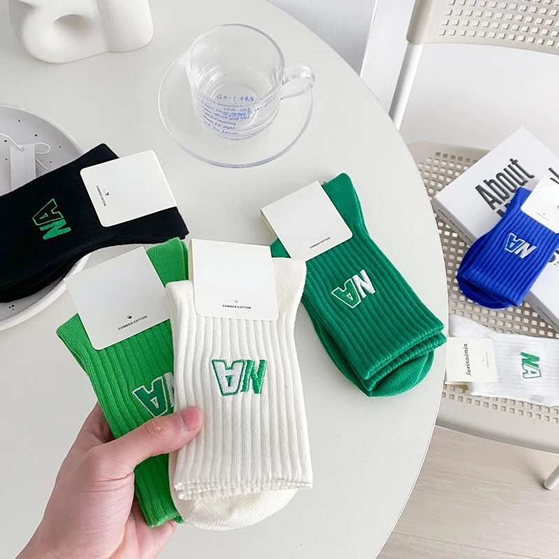 

Spring and Summer Men's Letter Embroidery Solid Color Socks Comfortable Fashion Street Men's and Women's Casual Sports Sockings