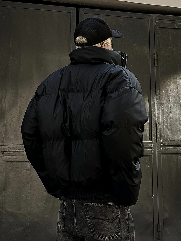 Картонная зимняя короткая пуховая куртка Cleanfit Однотонная широкая на хлопковой