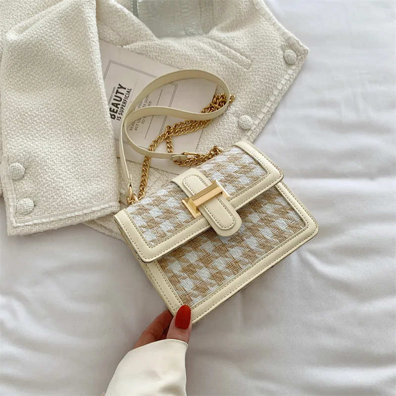 

2022 New Women's Plaid Shoulder Bag Spring and Autumn Trend Simple Fashion Handbag Retro Simple Messenger Small Square Bag