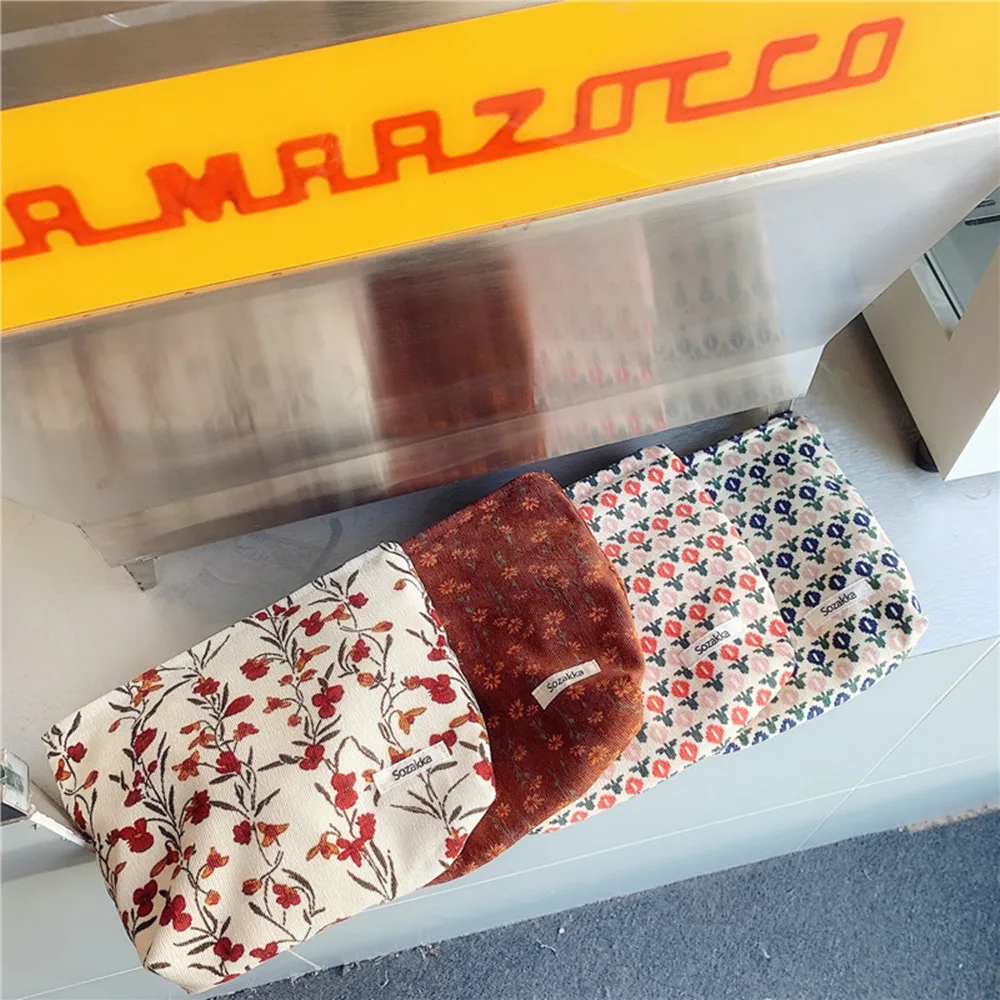 

Korea Vintage Style Makeup Case Flowers Leopard Zebra Corduroy Women Fashion Cosmetic Handbag Bag Makeup Purses Orgainzer Pouch