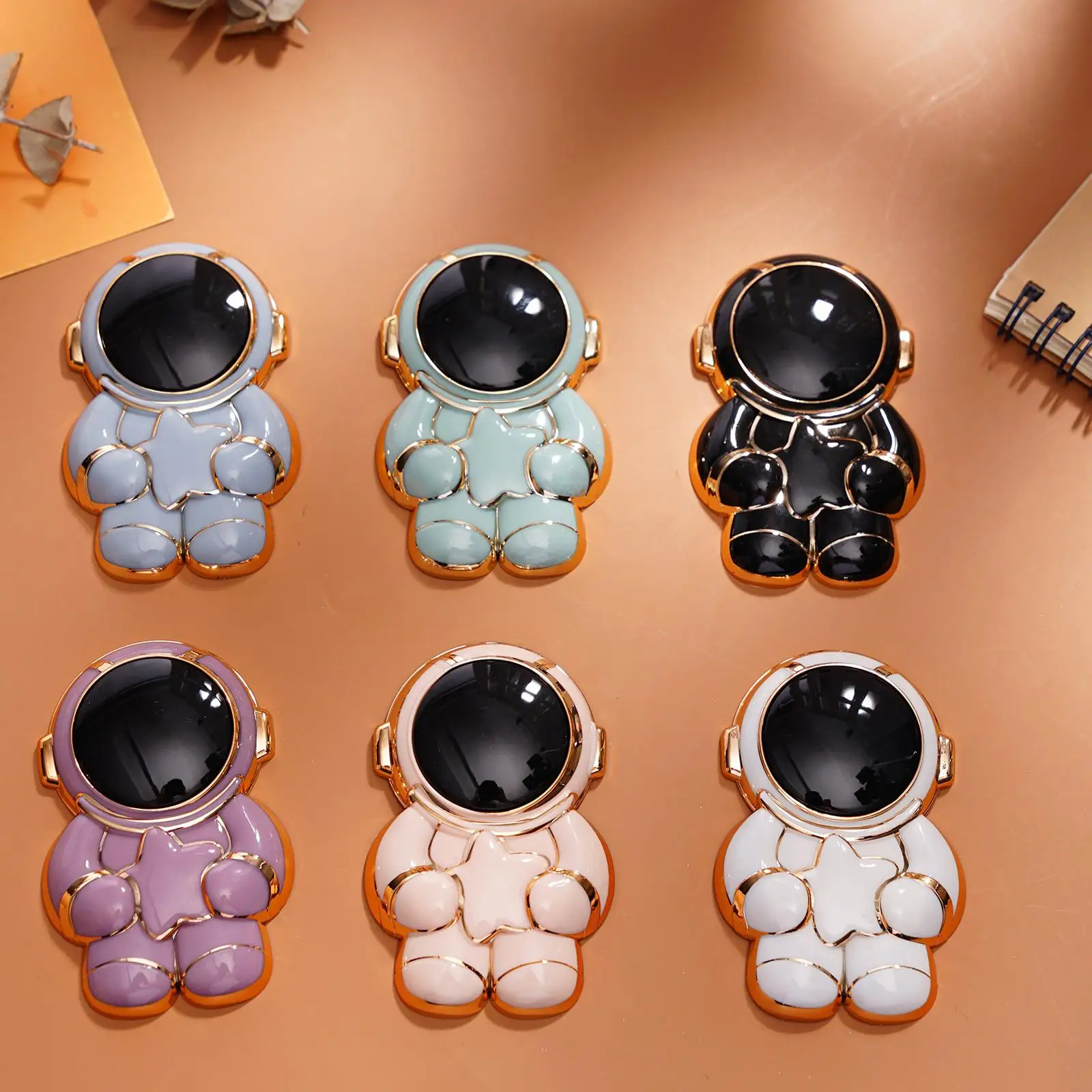 6D Plating Astronaut Hidden Stand For IPhone Universal 6D Astronaut Phone Stand Foldable Phone Mount Finger Phone Holder VIP