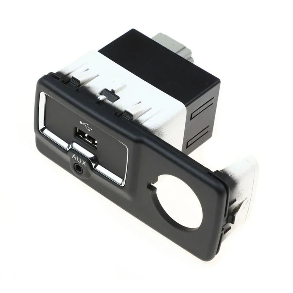 Эффективно разработанный комплект USB-порта для зарядки совместимый с моделями