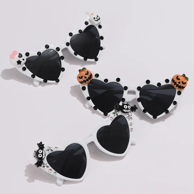 

Очки солнцезащитные в форме сердца, UV400