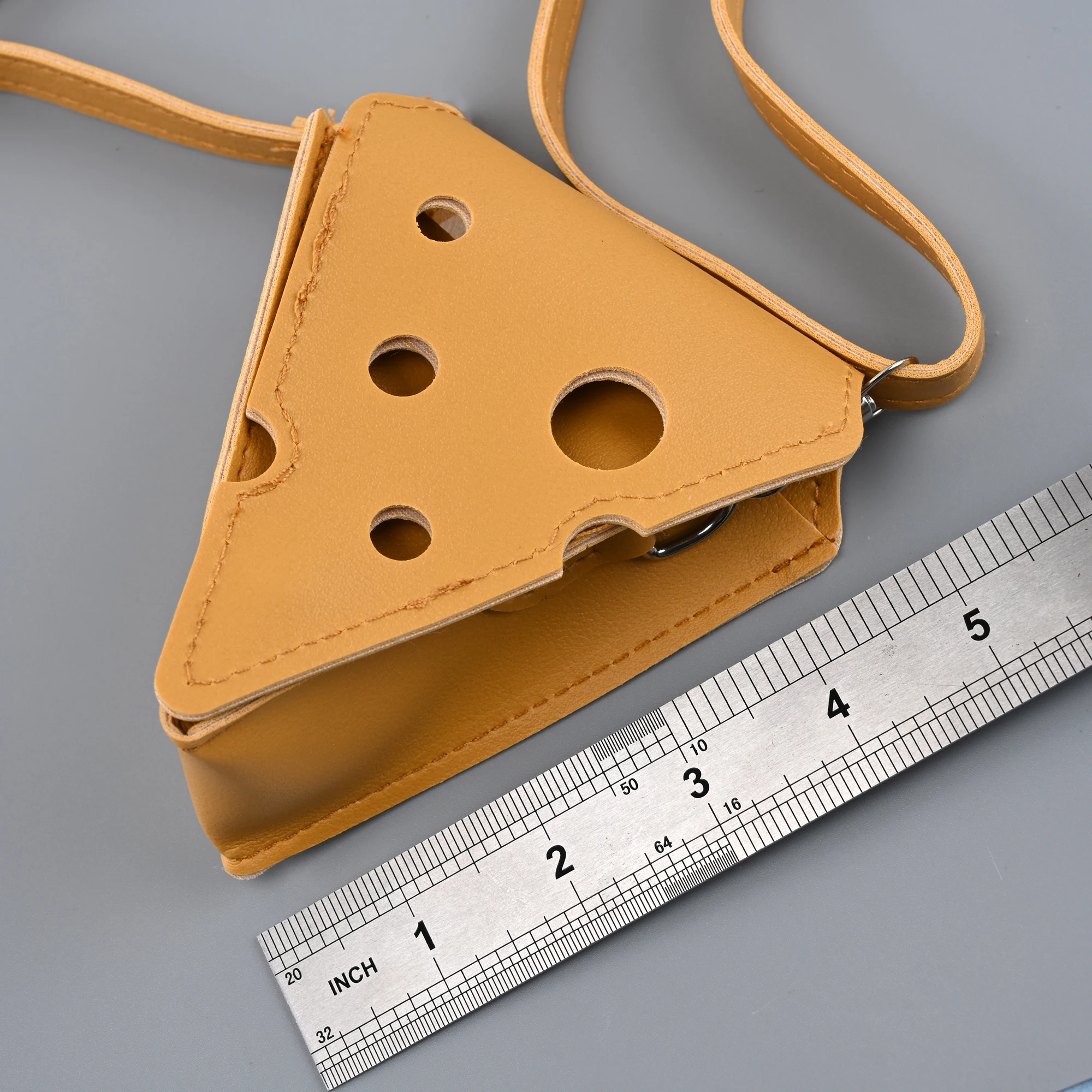 Creative New Cheese Shaped Mini Bags For Women Cute Earphone Lipstick Purses Handbags Female Small Crossbody Shoulder Bag Bolsos