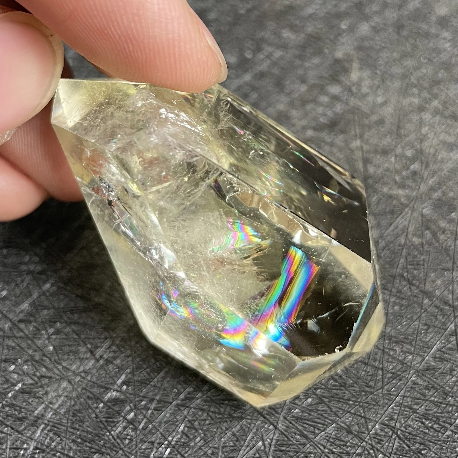 63 г натуральный камень Радужный цитрин кварцевая палочка ТОЧКА полированный Кристалл обелиск желтое креативное Украшение камень Рейки Исцеление