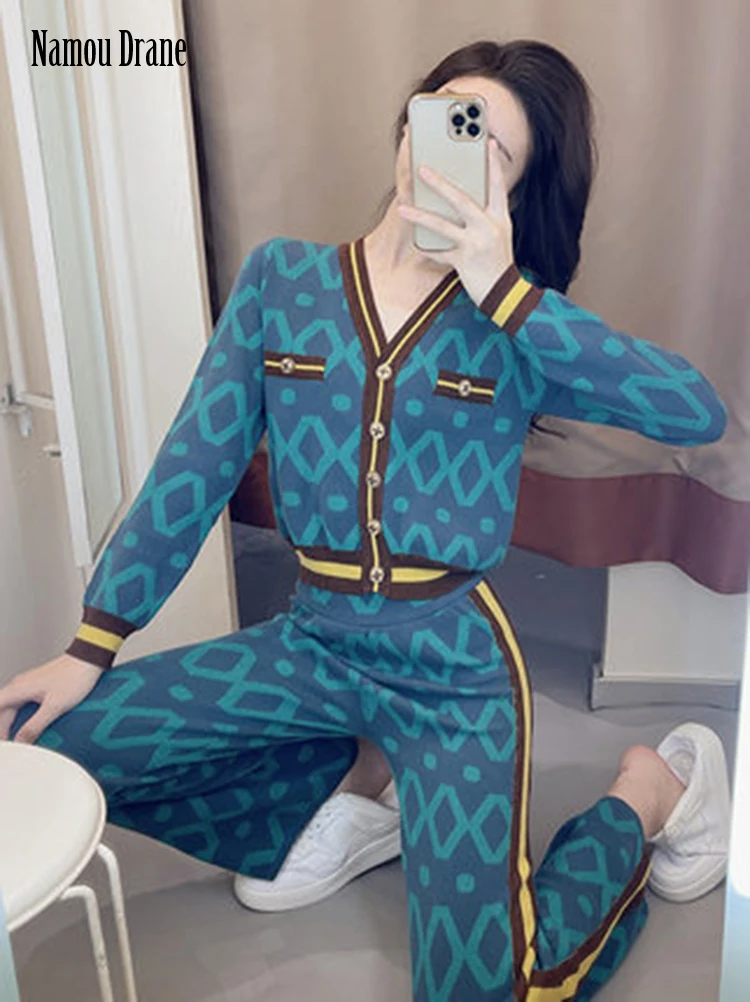 

Трикотажный костюм Namou Drane для женщин, новинка 2022, повседневные брюки с широкими штанинами в гонконгском ретро-стиле, зауженный топ с высокой талией, комплект из двух предметов