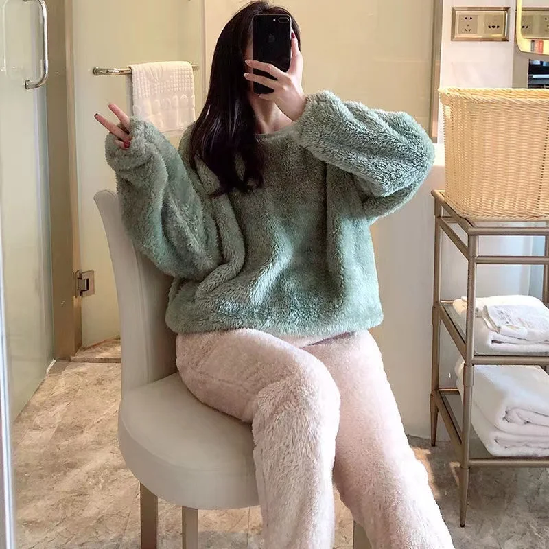 Warm Flannel Pajamas For Women Coral Fleece Autumn Winter Pijamas 2PCS Homewear Suit Round Neck Home Clothes Female